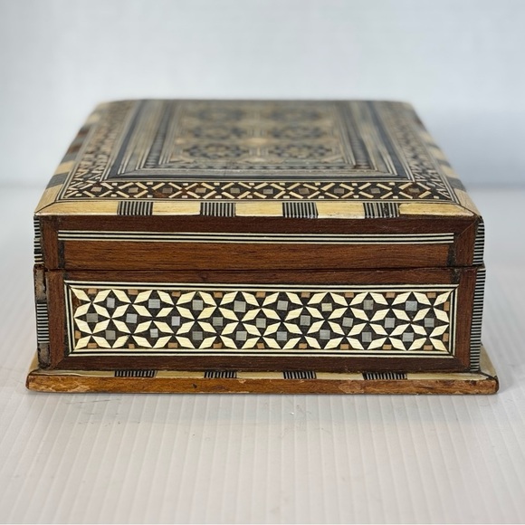 Middle Eastern Moroccan Moorish Inlaid Wooden Trinket Jewelry Box Side Hinge - Picture 5 of 16